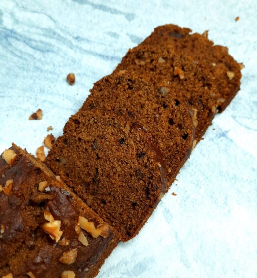 Dates Walnut Cake